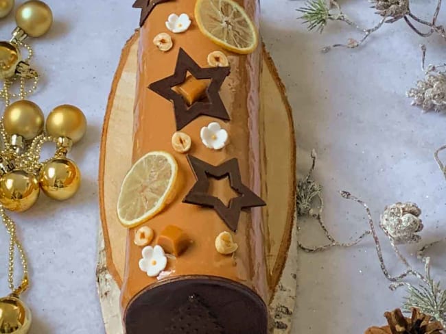 Bûche de noël citron, noisette et caramel beurre salé