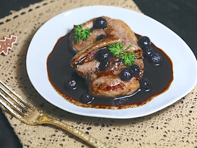 Steaks de canard au cassis : une recette facile, rapide et gouteuse