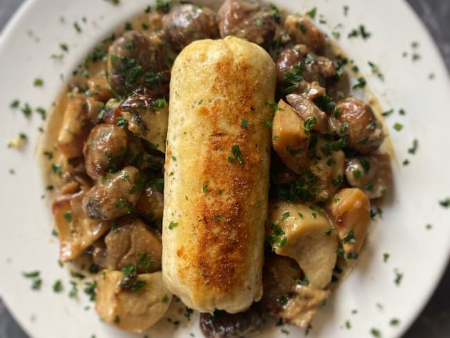 Boudin blanc maison au poulet sauce aux cèpes et marrons