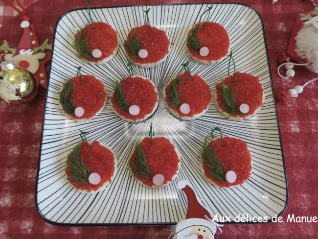 Original : des toasts boules de Noël aux œufs de lump rouges