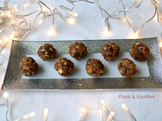 Boules de Berawecka, un pain de noël aux fruits secs et aux fruits confits