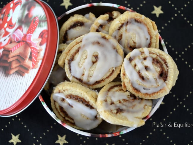 Biscuits cinnamon roll pour fêter l'Avent