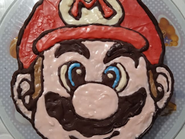 Ce gâteau d'anniversaire comblera tous les petits fans de Mario