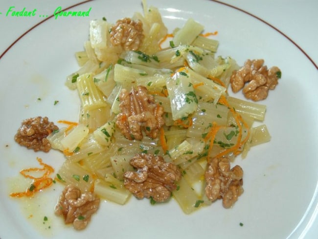 Céleri à l'orange et aux noix : une petite salade pleine de goût et de fraîcheur