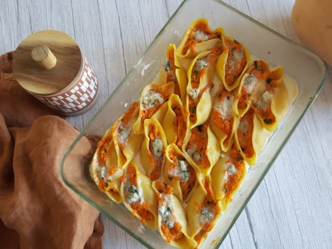 Conchiglionis farcis à la purée de butternut et gorgonzola