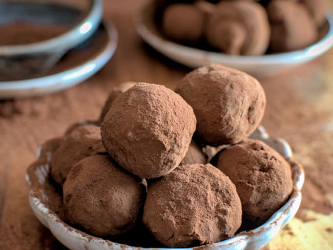 Pas de fête de noël sans quelques truffes au chocolat noir et fleur de sel