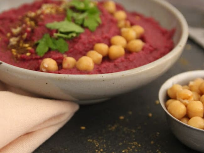 Un houmous betterave et framboise qui en laisse personne indifférent