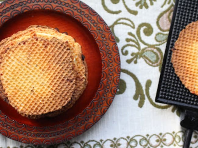 Gaufrettes roumaines salées au fromage de vache et feta "Saratele" : une belle découverte