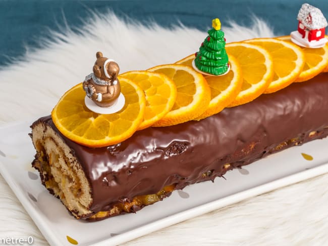 Bûche roulée facile à la confiture d’oranges et au chocolat