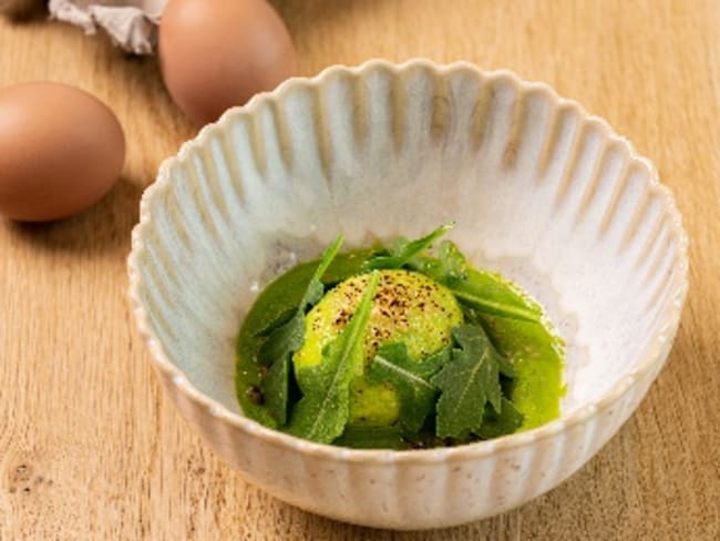 Œuf mollet au vert gratiné au parmesan