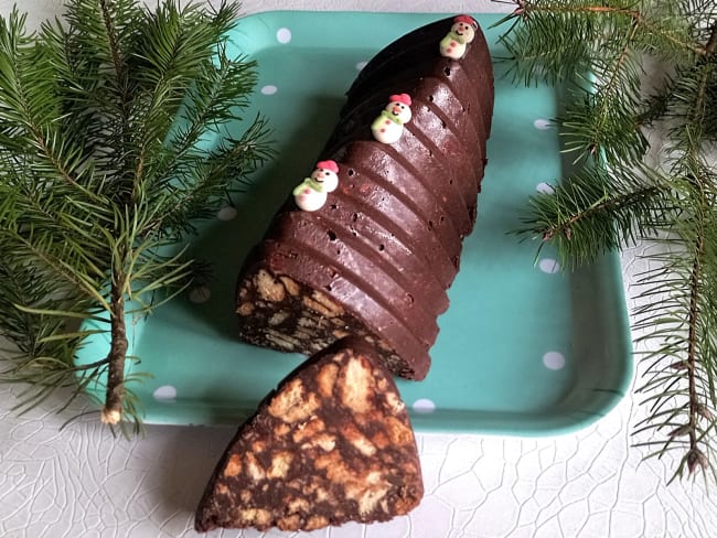 Un cake sans cuisson au chocolat qui va plaire aux enfants