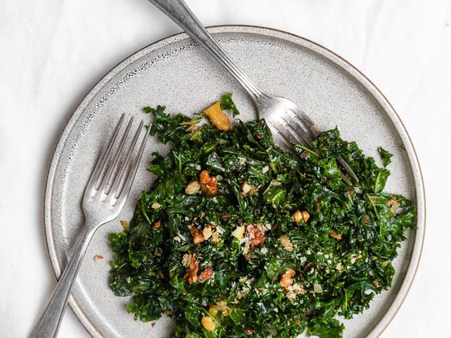 Salade De Chou Kale Et Pesto De Tomates Séchées (vegan)