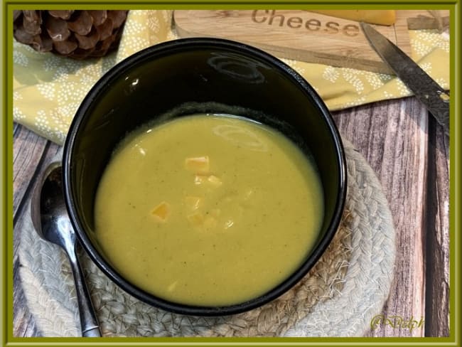 Velouté de patate douce, brocoli et fromage cheddar