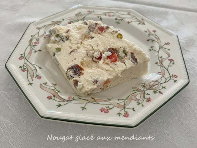 Nougat glacé aux mendiants et au miel