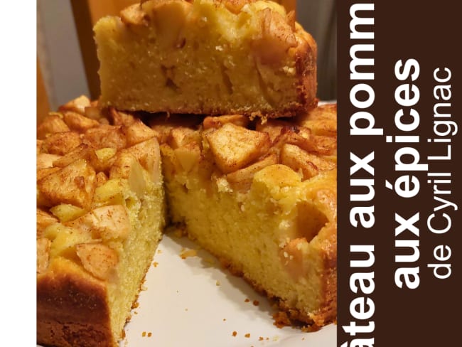 Gâteau aux pommes et épices douces d'après une recette facile de Cyril Lignac