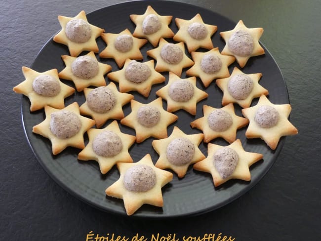 Étoiles de Noël soufflées