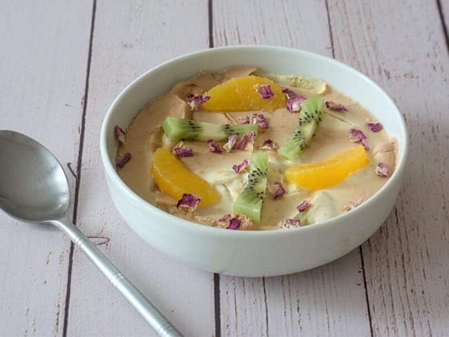 La recette facile d'un gratin de fruits au sabayon, avec des poires, des pommes et du kiwi