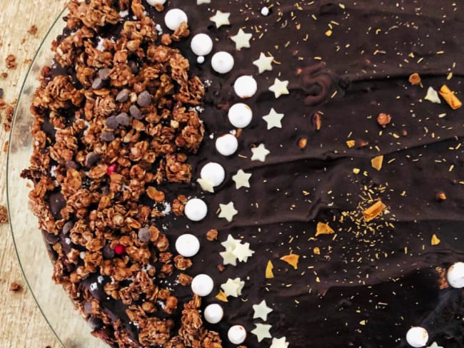 Un délicieux gâteau d’anniversaire au chocolat sans gluten ni lactose