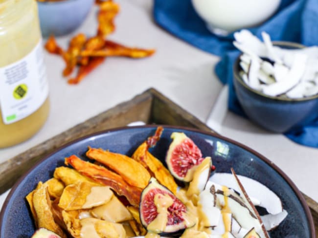 Porridge végétal aux flocons d'avoine et purée de Macadamia sans gluten