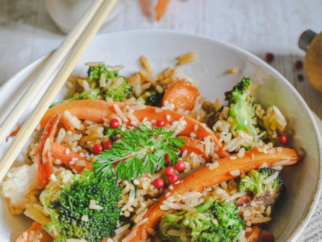 Riz sauté aux légumes, recette végétale et sans gluten