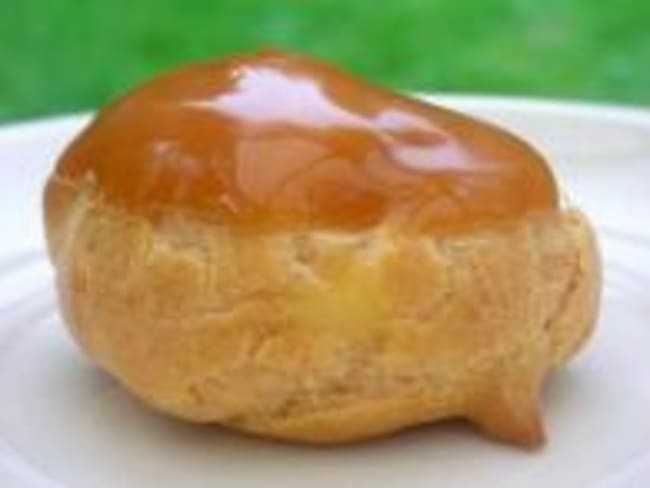 Petits Choux à la Vanille et Caramel Croquant