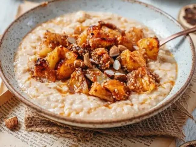 Porridge aux pommes caramélisées