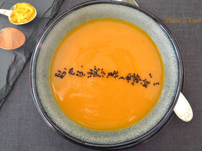 Velouté de butternut délicatement parfumé aux épices