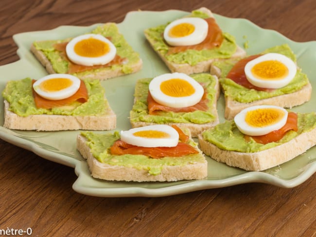 Toast apéritif à l’avocat et œuf dur