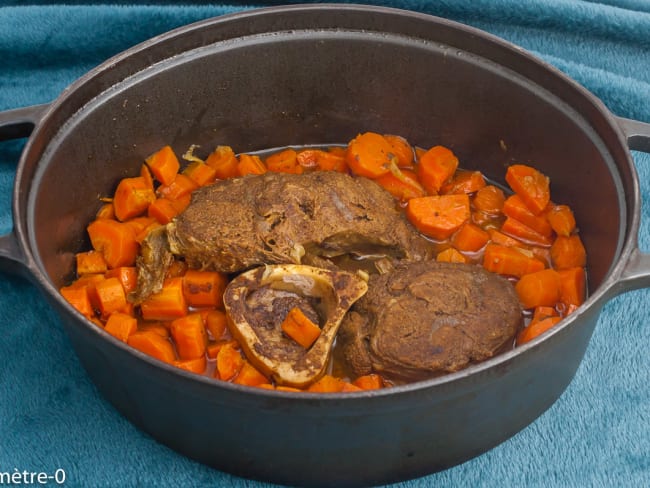 Jarret de bœuf aux épices et aux carottes : la recette d'un plat facile à faire