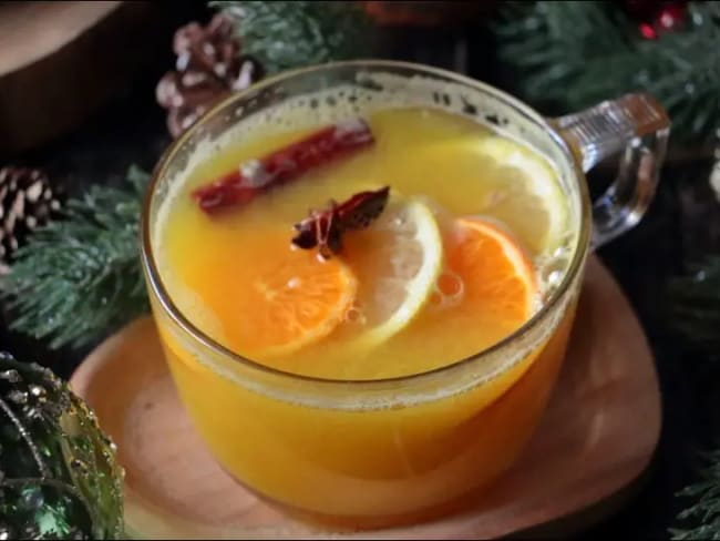 Jus d'orange chaud de Noël : une recette pour changer du vin chaud