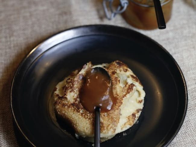 Brioche perdue à la pâte à crêpe pour un dessert gourmand