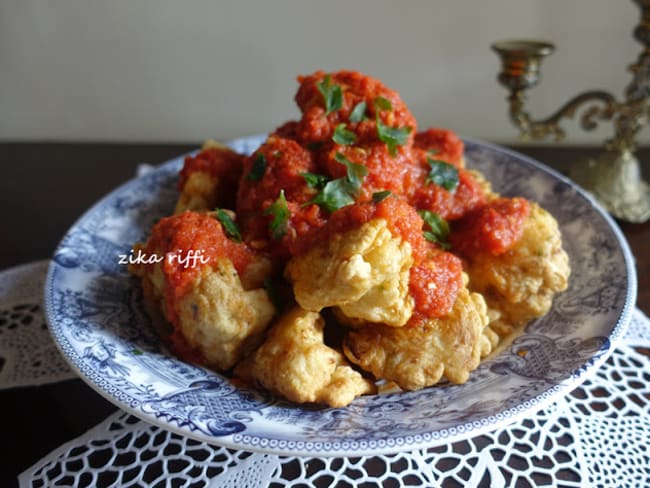 Beignets ou croquettes de chou-fleur au coulis de tomates - Brouklou makli