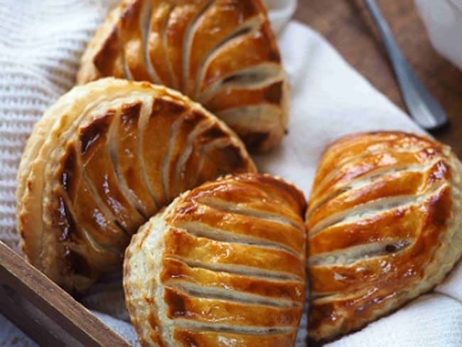 Petits chaussons feuilletés aux pommes vanillées