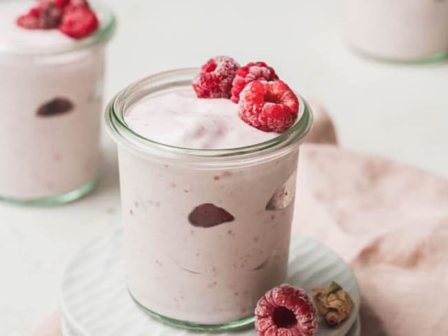 Verrines de mascarpone à la framboise et à l'eau de rose pour la Saint-Valentin