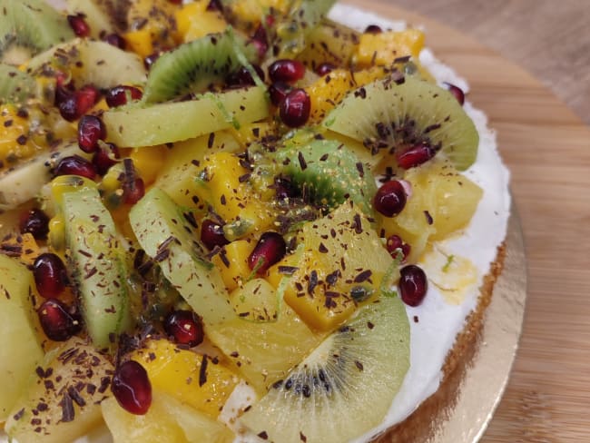 Tarte briochée aux fruits exotiques sur crème au mascarpone