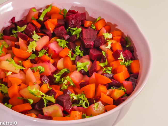 Salade de betteraves rouges, pommes de terre et carottes