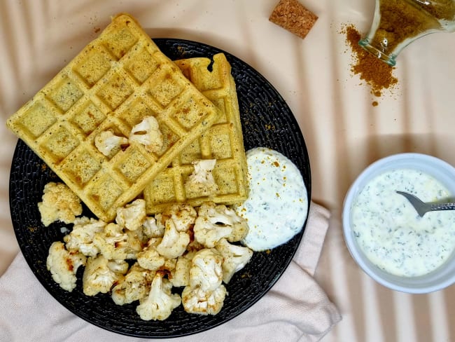 Gaufres au curry graines et chou fleur rôti pour repas végétarien