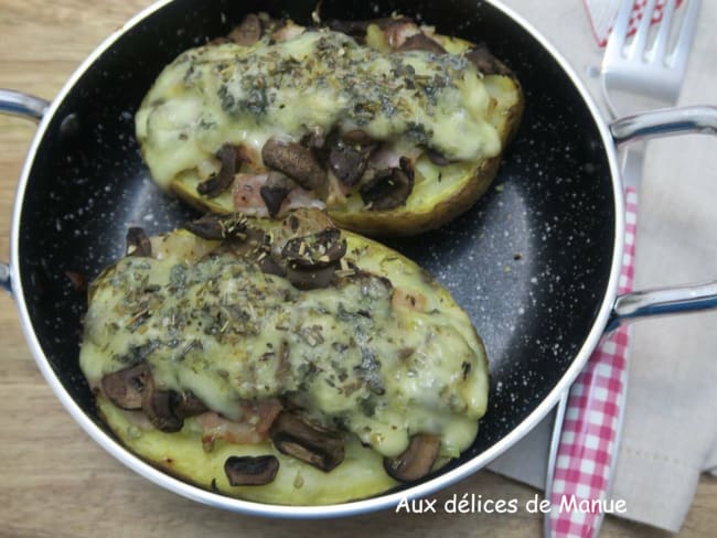 Pommes de terre au four gratinées aux champignons et poitrine fumée