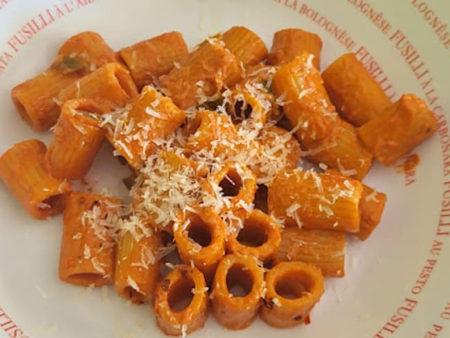 Penne alla vodka et au concentré de tomates