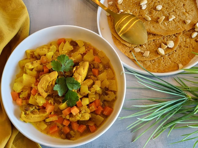 Tajine poulet et crêpes mille trous, un plat complet