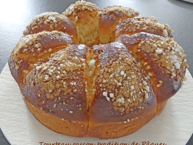 Tourteau gascon brioche traditionnelle de Pâques