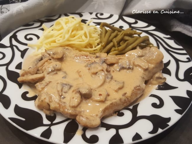 Côtes de veau à la crème de parmesan, mascarpone et champignons de Paris