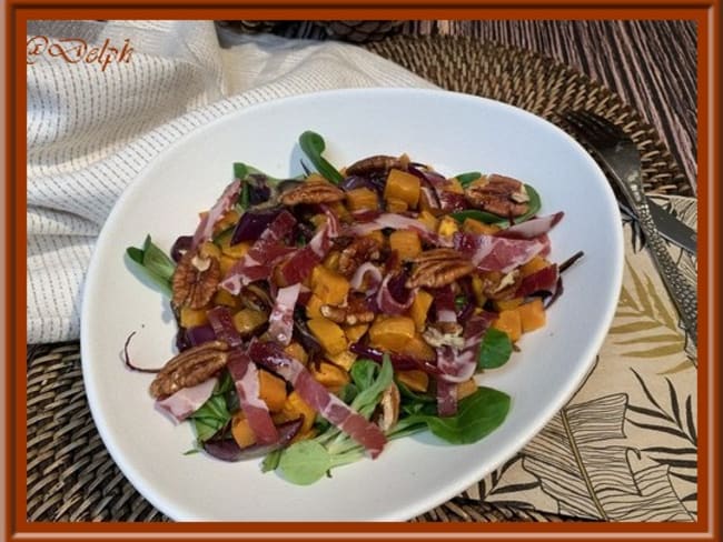 Salade composée mâche, patate douce, oignon rouge et coppa