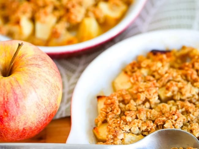 Crumble aux pommes fondant et croustillant