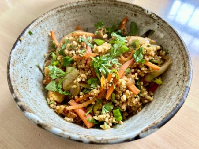 Millet sauté au tofu et aux légumes