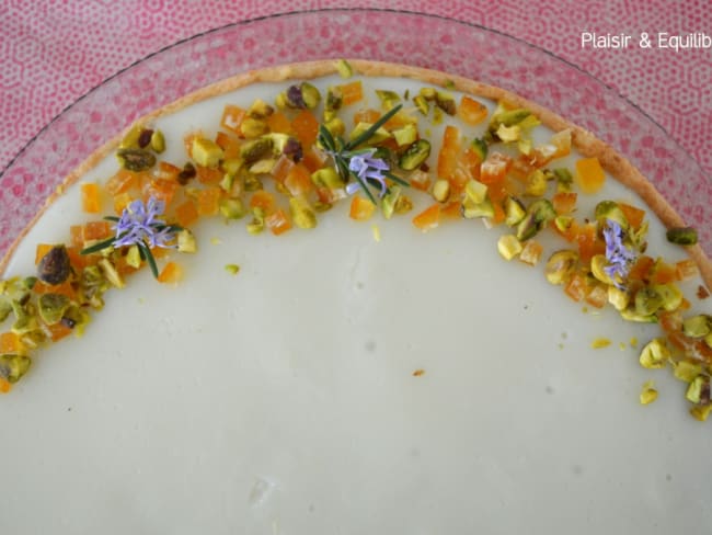 Tarte au mouhalabieh parfumée à l'eau de rose