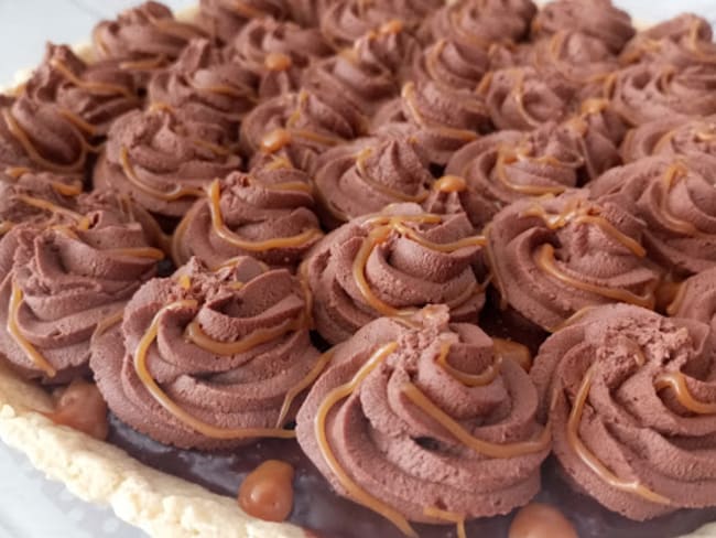 La tarte au chocolat et au caramel