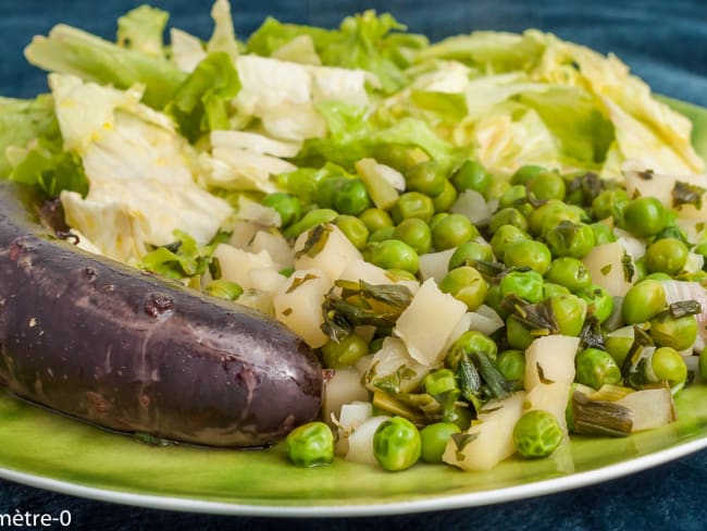 Boudins noirs aux petits pois et aux pommes