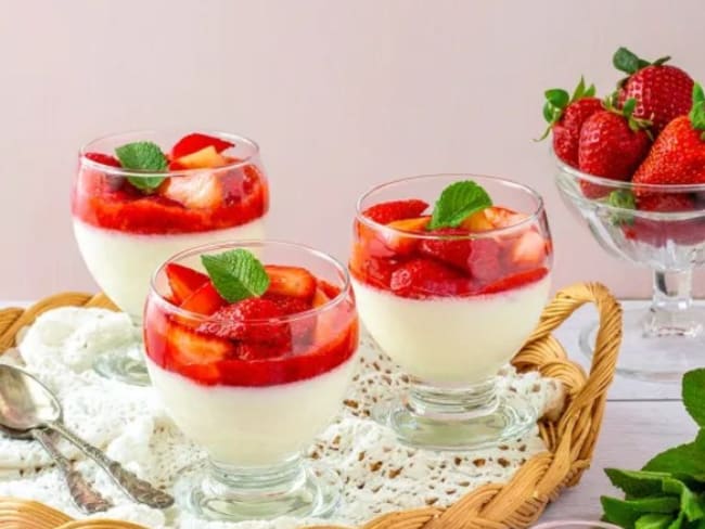 Panna cotta aux fraises, un dessert frais et léger ...