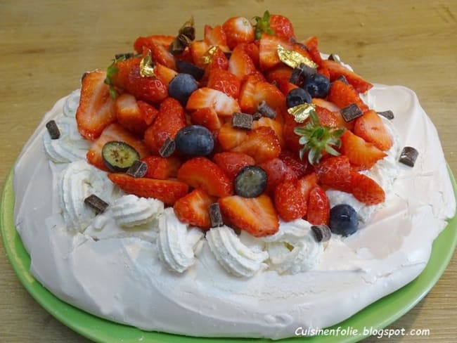 Pavlova aux fraises et agrumes